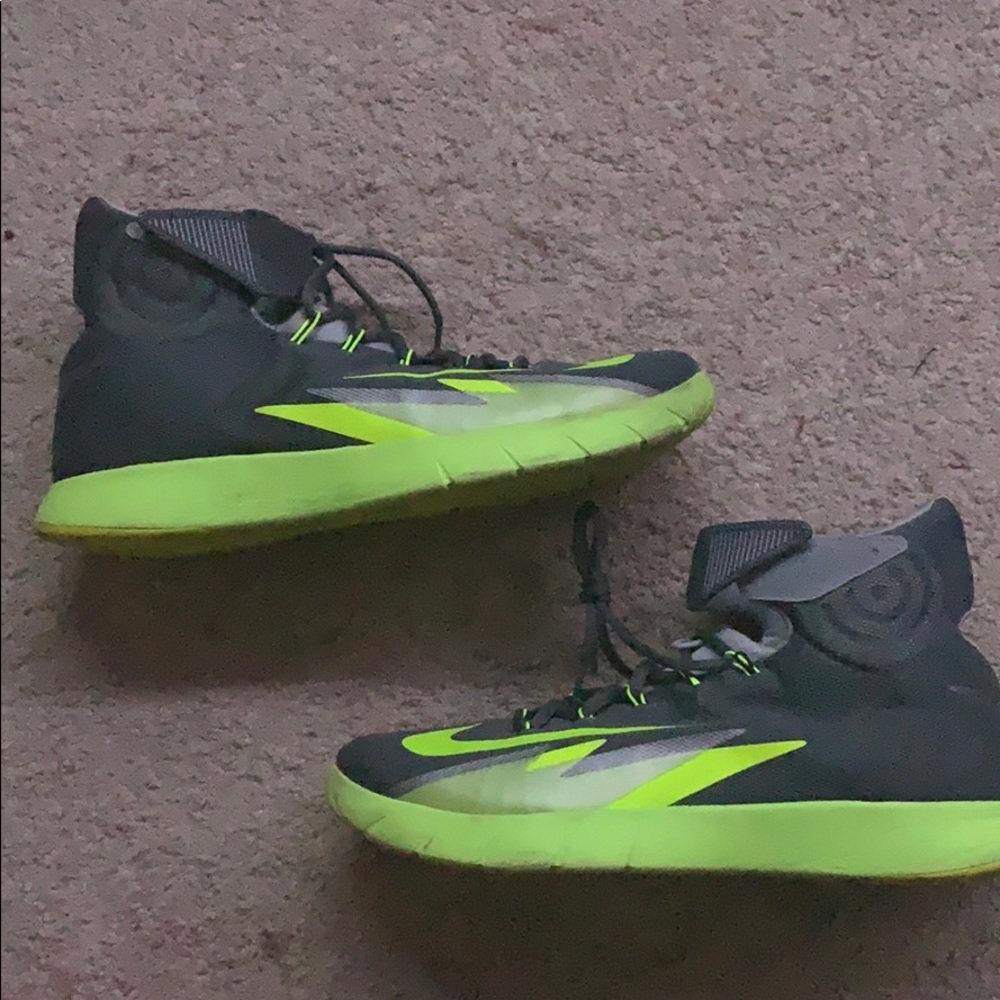 Nike HyperRev